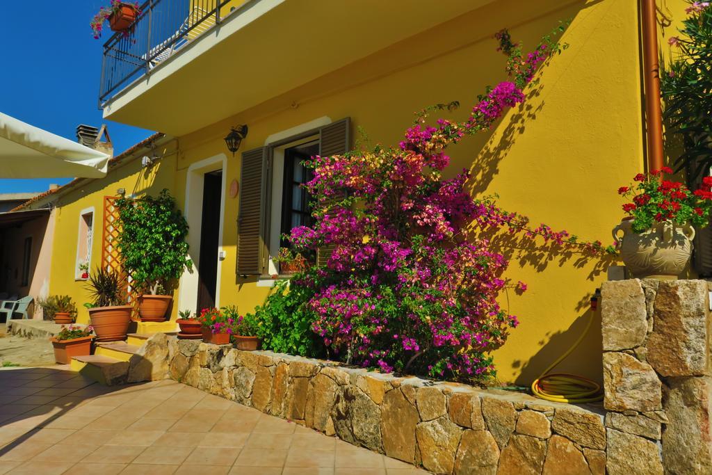 B&B Baia Turchese Porto Ottiolu Exteriör bild