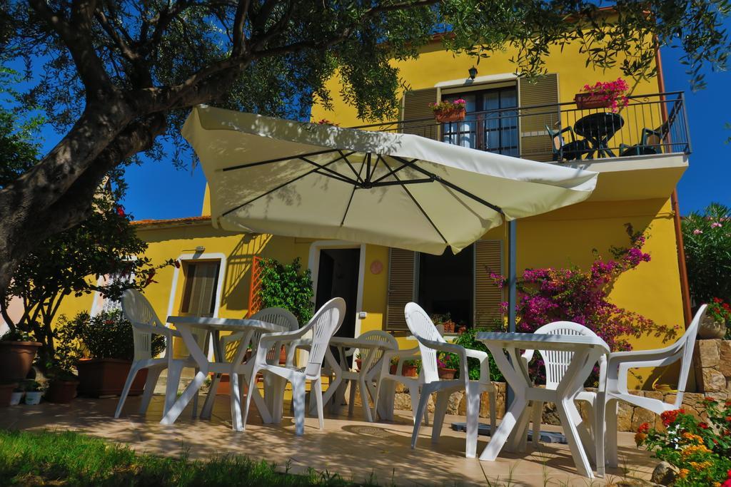B&B Baia Turchese Porto Ottiolu Exteriör bild